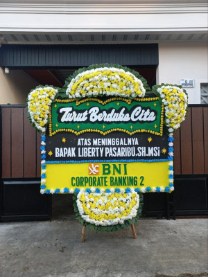Papan Bunga Duka di Lembo Raya
