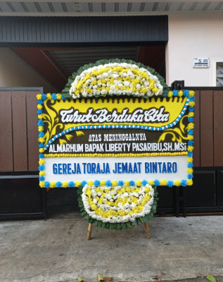 Papan Bunga Duka di Lembo Raya