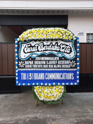 Papan Bunga Duka di Lembo Raya